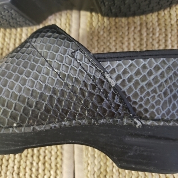 DANSKO Pro XP Snake Skin Print Leather Clogs - Picture 8 of 11